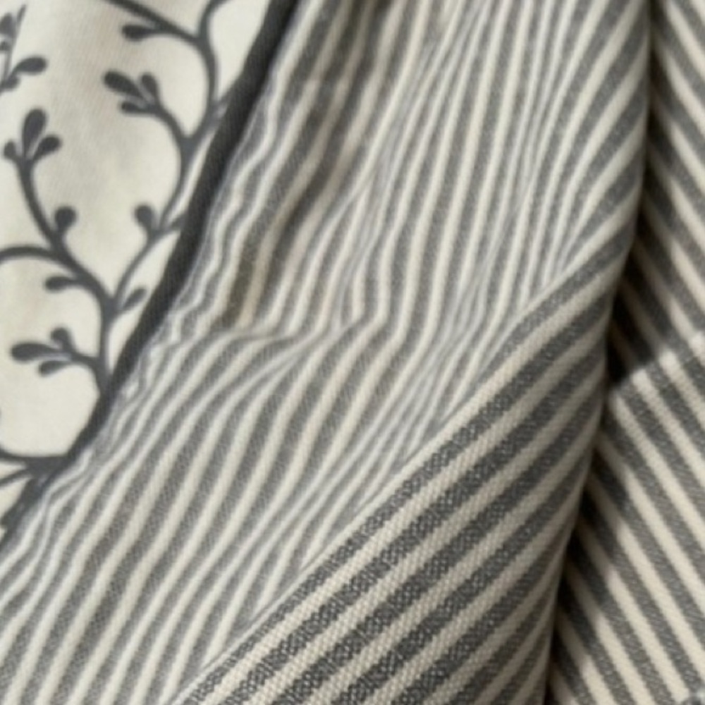 Ikea Akerkulla Reversible Gray White Reversible 
20x20 Zip Pillow Cover